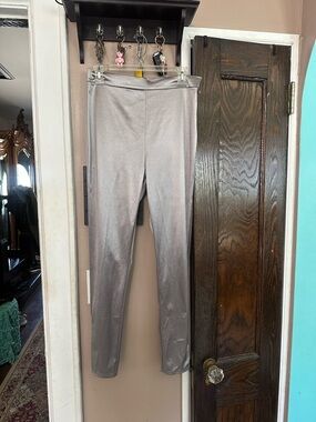 High-Waist Metallic Leggings in Silver